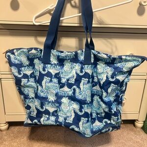 NWOT Lilly Pulitzer Blue and White Elephant Print Foldable Tote Bag
